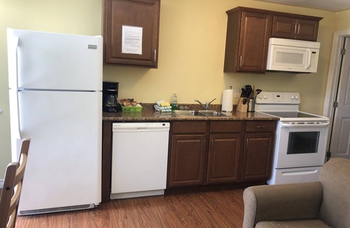 Tobermory Hotel | Escarpment Heights Motel
