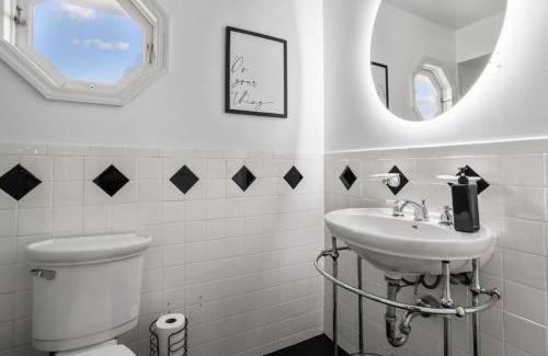 Lake Clarke Shores House | Escondida Drive - Minimum 3 Night Stay