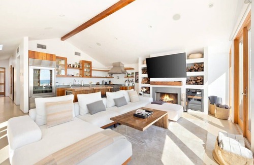 Central Malibu House | Escondido Beach Club by Stay Awhile Villas
