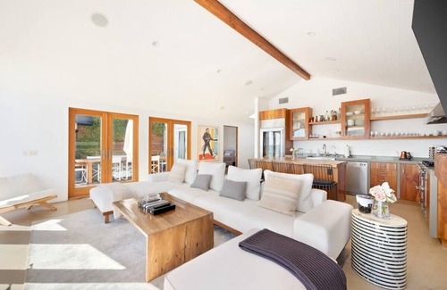 Central Malibu House | Escondido Beach Club by Stay Awhile Villas