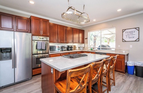North Broadway House | Escondido Family Retreat with POOL!