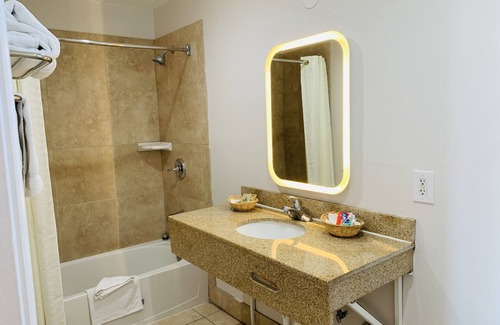 Central Escondido Hotel | Escondido Inn