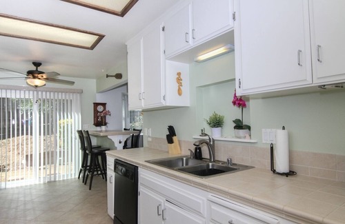 North Broadway House | Escondido's Gem! Sleeps 11! POOL INCLUDED