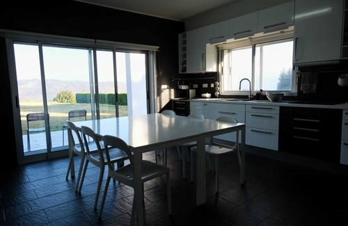 Baiao House | ESCUSA LOCAL ACCOMMODATION