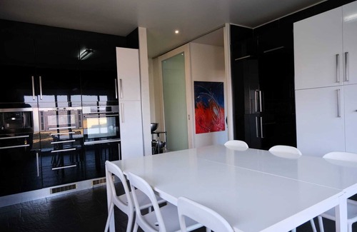 Baiao House | ESCUSA LOCAL ACCOMMODATION