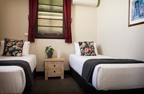 Esk Hotel | Esk Grand Hotel