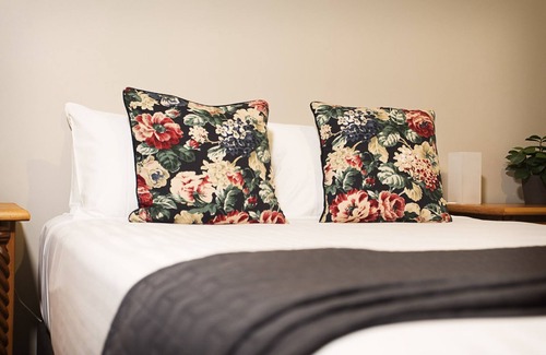 Esk Hotel | Esk Grand Hotel