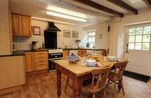 Grosmont Cottage | ESKDALE VIEW, 5 HOLLINS COTTAGES, pet friendly in Grosmont