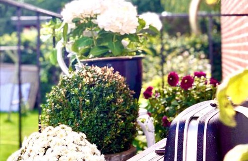 Vaerlose Bed & Breakfast | Esmaralda's Bed & Breakfast