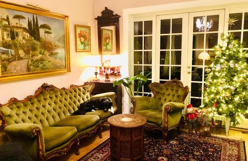 Vaerlose Bed & Breakfast | Esmaralda's Bed & Breakfast