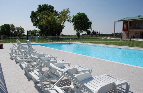 Desenzano del Garda Apartment | ESMERA APARTMENT WITH POOL TWO BEDROOMS TWO BATHROOMS on the ground floor
