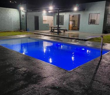 Cacapava House | Espaço Mattigor, Chácara mil m2, piscina grande com prainha e vista deslumbrante