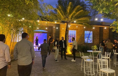 Cotia House | Espaço Para Pequenos Eventos - Granja Viana
