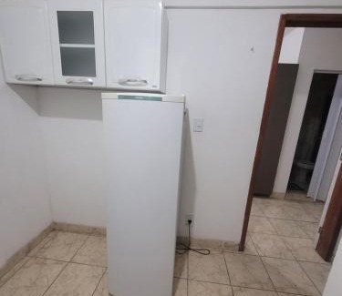 Itapua Apartment | Espaçosa kitnet em itapua 10 min da praia.