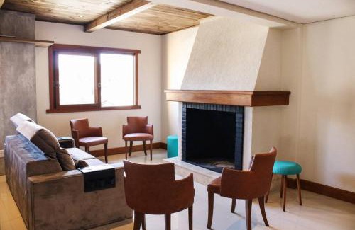 Dutra Apartment | Espaçoso em Gramado4quartos Churrasqueira & Lareira & Lavanderia até 21Pax