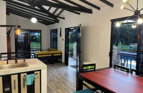 Melgar Cottage | Espectacular casa campestre hasta para 12+1 huespedes a solo 13 mins de Melgar.