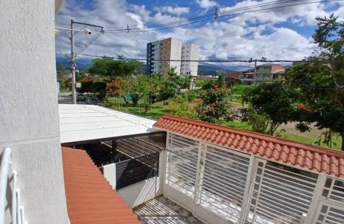 Moniquira House | Espectacular Casa en Barbosa Santander