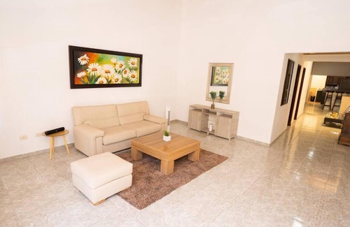 Cartago House | Espectacular Casa Familiar