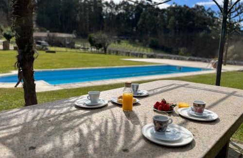 A Caniza House | Espectacular casa gallega con piscina