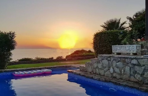 Cabo Roche Ski Chalet | Espectacular Chalet en Primera Línea de mar en Roche