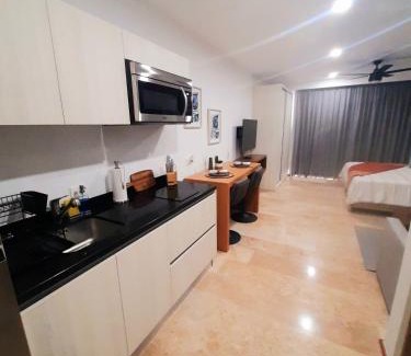 Luis Donaldo Colosio Apartment | Espectacular condo con vista al mar desde el balcón