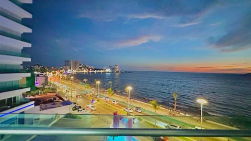 Ferrocarrilera Apartment | Espectacular Condo Vista al mar, a Pie de Malecón
