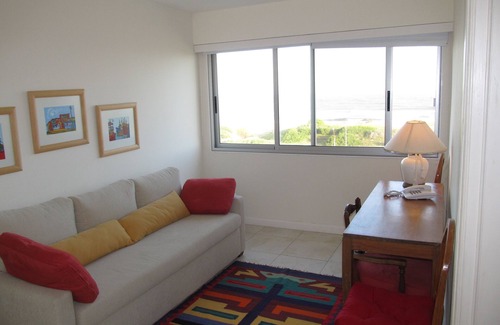 San Rafael Apartment | Espectacular vista al mar! Breathtaking view of the ocean! (parada 10 - brava)