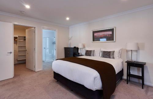 Brooks Bay House | Esperance Landing