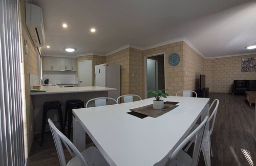 Esperance House | Esperance Stay By The Sea