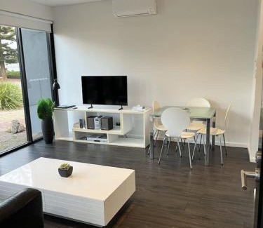 Esperance House | Esperance Waterfront Apartment