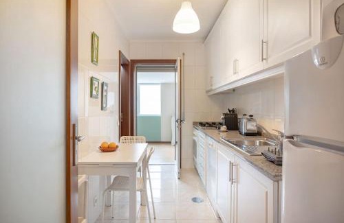 Espinho Apartment | Espinho Retreat with Balcony