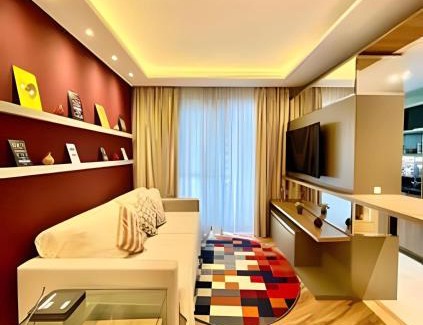 Vila Izabel Apartment | ESPLÊNDiDO, apto com suíte, ar cond, e garagem!