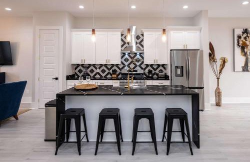 Seventh Ward House | Esplanade Magic