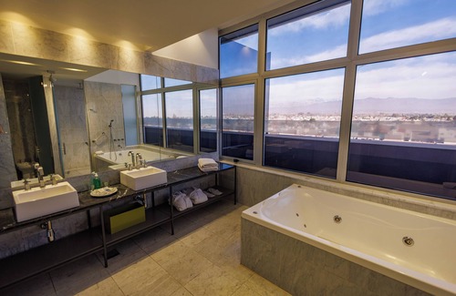 Maipu Hotel | Esplendor by Wyndham Mendoza