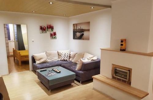 Wittau Apartment | Esslinger Hauptstr Spacious apartment with loggia