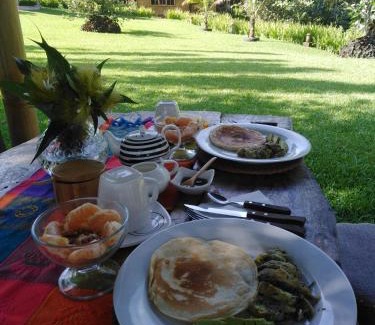 Santo Domingo de los Colorados Hotel | Estancia La Colina