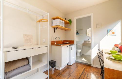 Lagoa da Conceicao Apartment | Estacionamento-1000Mbps-AC-Smart TV-Piscina