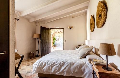 Muntanyola House | Estança La Pau - Adults Only