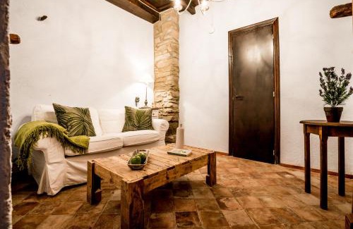 Muntanyola House | Estança La Pau - Adults Only