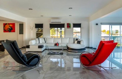 East Massapequa House | Estate in Massapequa NY