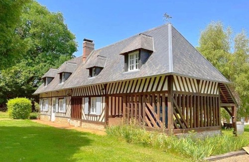 Blangy-le-Chateau House | Estate in Normandy with Pool & Tennis Court