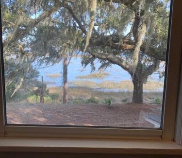 Beaufort House | Estate lot! Waterfront!