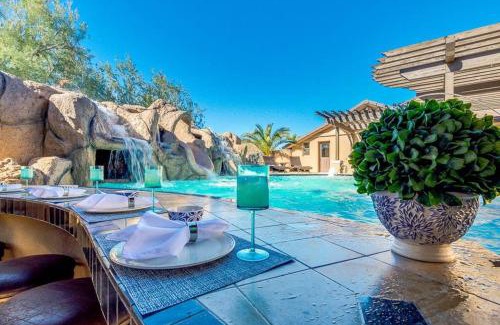 Paradise Hills Villa | Estate Resort Style Oasis 6BDRM, 5.5 Bath Heated Pool with Misters