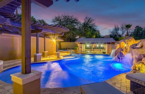 Paradise Hills Villa | Estate Resort Style Oasis 6BDRM, 5.5 Bath Heated Pool with Misters