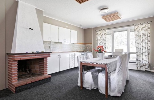 Annerstad House | Estate