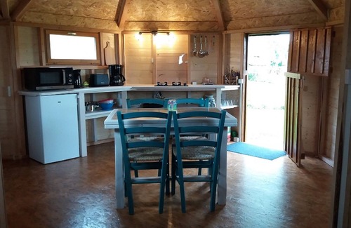 Avesnes-en-Val Cabin | Estate with wooden cabins, close to the sea, mini-farm, games