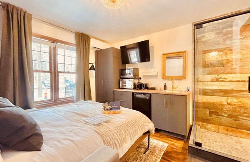 Frontenac Hotel | Estello Suites et Spa
