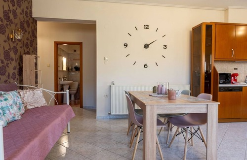 Nees Pagases House | Estell’s sweet luxury house