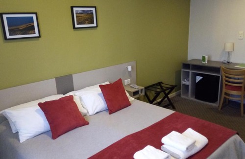 General Roca Hotel | Estepa Hotel