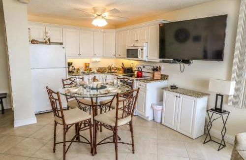 South Island Apartment | Estero Beach and Tennis 806 B